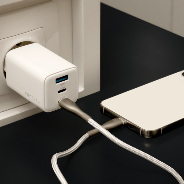 Forever TC-08-65ACC GaN PD QC laddare 2x USB-C 1x USB 65W vit vit