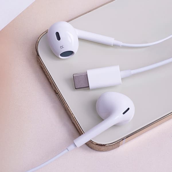 Maxlife trådbundna hörlurar MXEP-04 USB-C vit röd