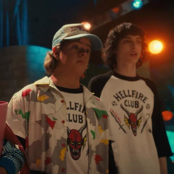 Stranger Things 4 Långärmad  T-shirt Hellfire