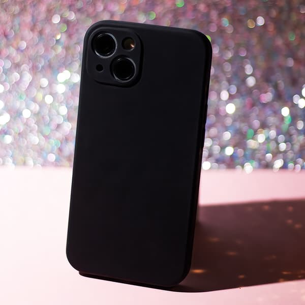 Mag Invisible skal för iPhone 15 Plus svart