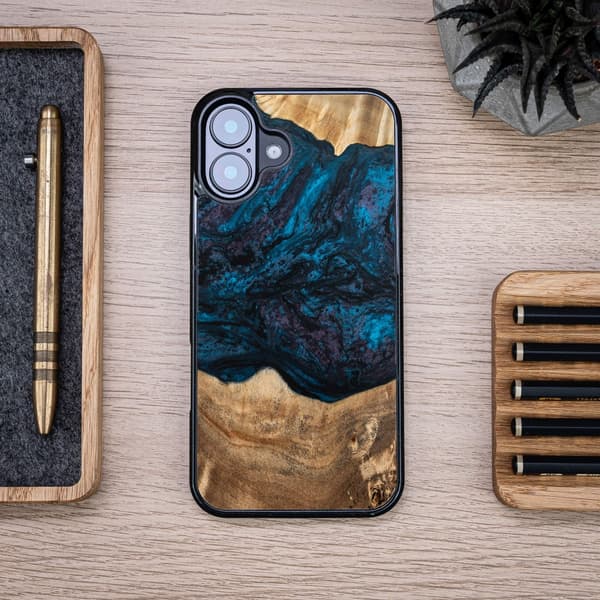 Bewood Unikt fodral för iPhone 16 Plus Planets 6,7\" Neptunus