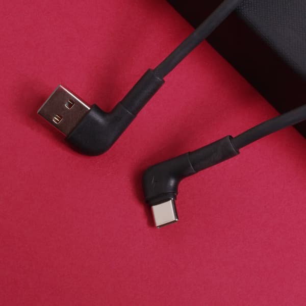 Maxlife MXUC-09 vinklad kabel USB - USB-C 2,0 m 3A svart svart