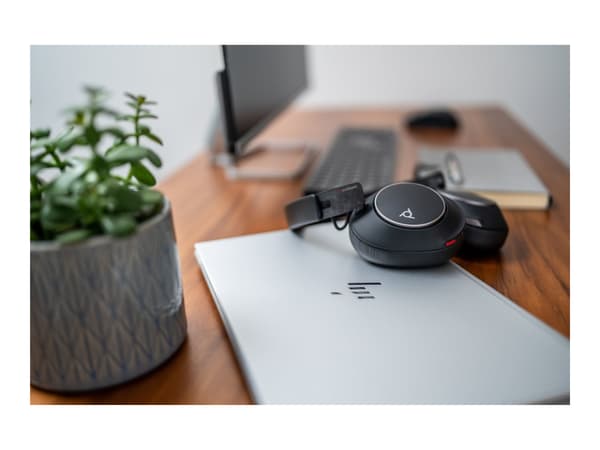 HP Poly Voyager Surround 80 UC trådlös hörlurar svart