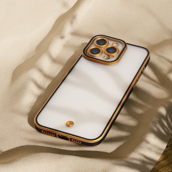 Silky Gold fodral för iPhone 16 6,1\" svart