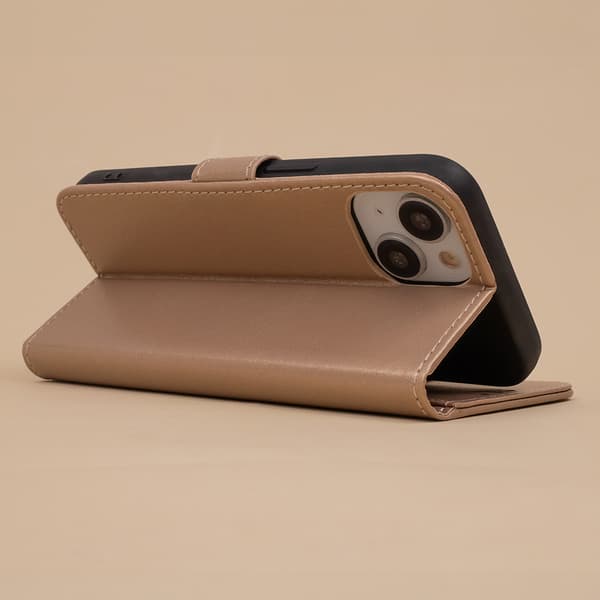 Smart Classic fodral för iPhone 17 Pro Max guld