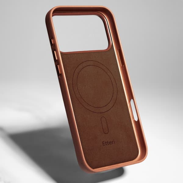 Etteri Elegant Mag skal för iPhone 12 / 12 Pro brun