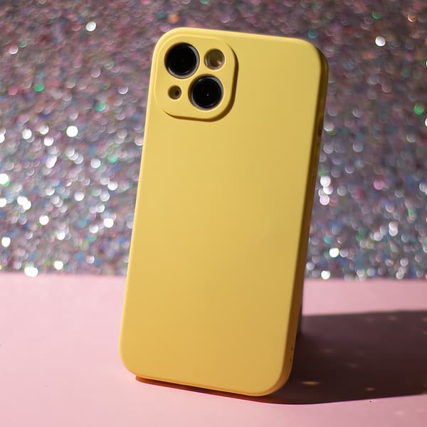 Mag Invisible skal till iPhone 14 Pro 6,1\" pastellgul