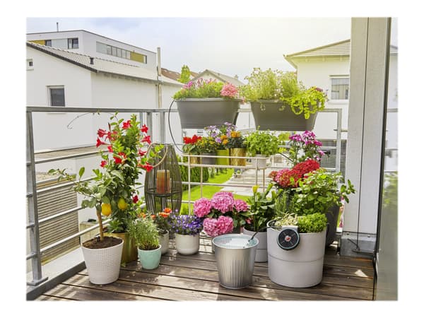 Gardena AquaBloom Solar-powered irrigation set