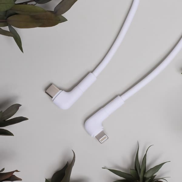 Maxlife MXUC-09 vinklad kabel USB-C - Lightning 1,0 m 27W vit vit