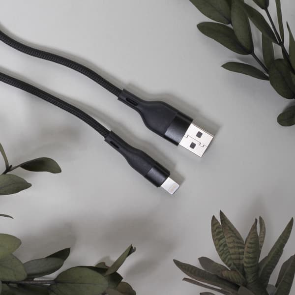 Maxlife MXUC-07 kabel USB - Lightning 1,0 m 2,4A svart nylon