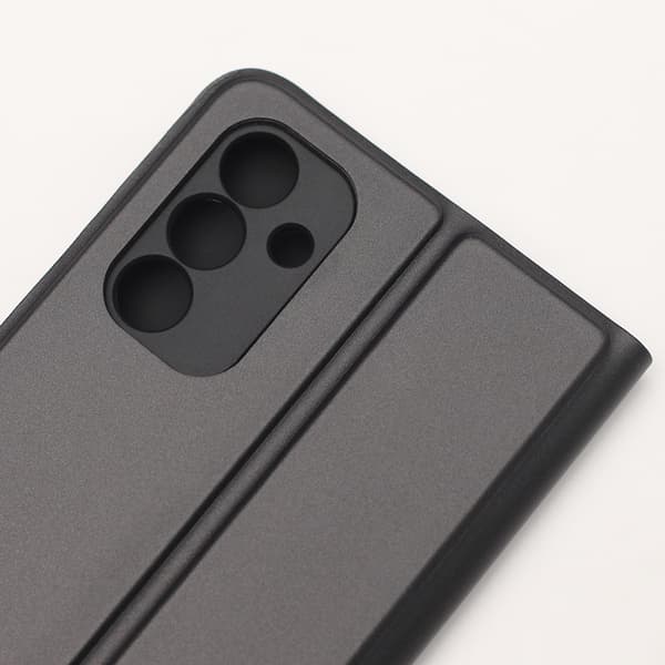 Smart Soft fodral för iPhone 16e / 17e svart svart
