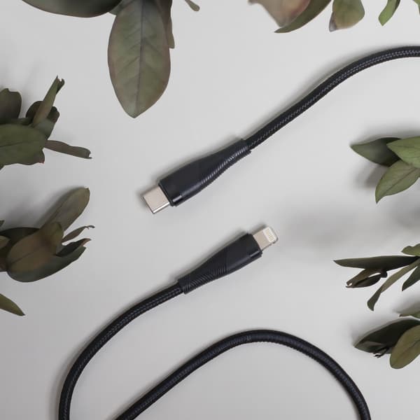 Maxlife MXUC-08 kabel USB-C - Lightning 1,0 m 27W svart nylon svart