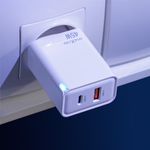 Maxlife MXTC-09-45AC GaN PD QC laddare 1x USB-C 1x USB 45W vit vit
