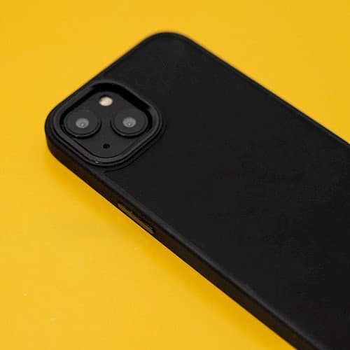 Satinfodral för iPhone 14 Pro 6,1" svart