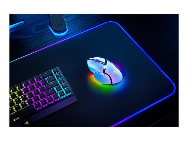 Razer Basilisk V3 pro Optisk trådlös Kablet vit