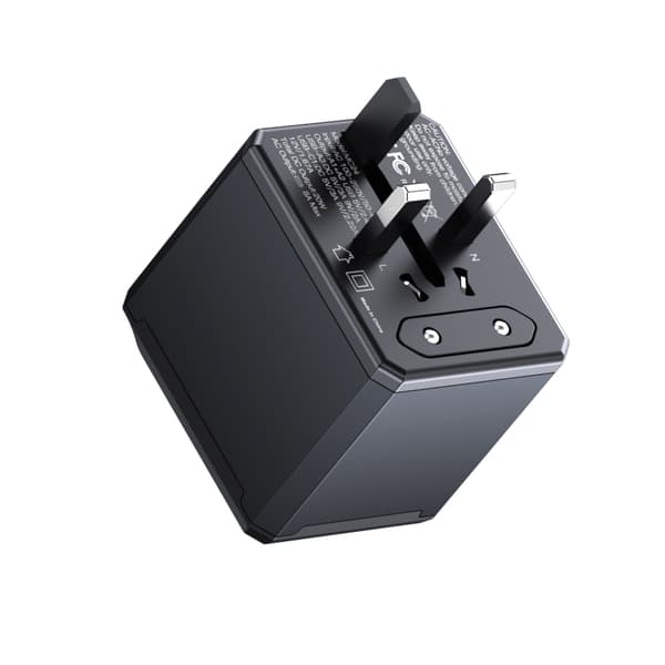 YESIDO MC24UNIOVERSAL ADAPTER UK/EU/US/AUX MAX 8A (3xUSB + USB-C) SVART