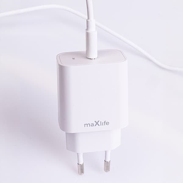 Maxlife MXTC-06-20C PD QC laddare 1x USB-C 20W vit + USB-C - USB-C kabel 20W