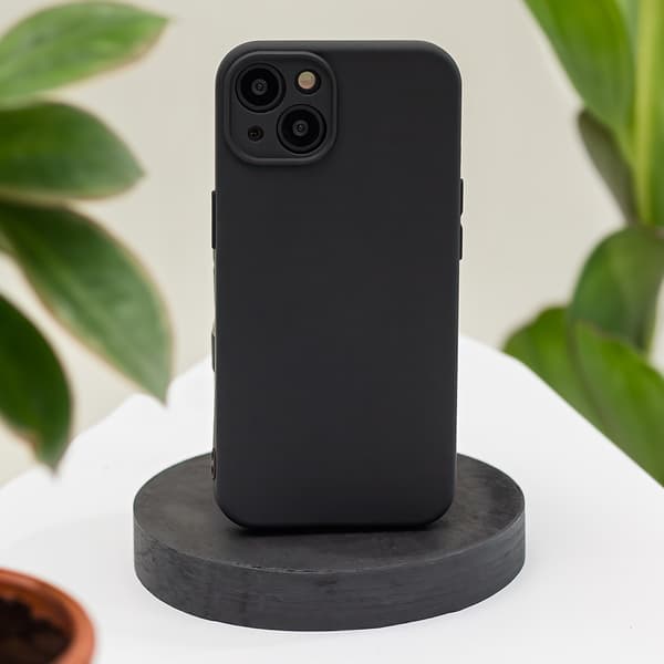 Silikonskal till iPhone 16 Pro Max 6,9\" svart