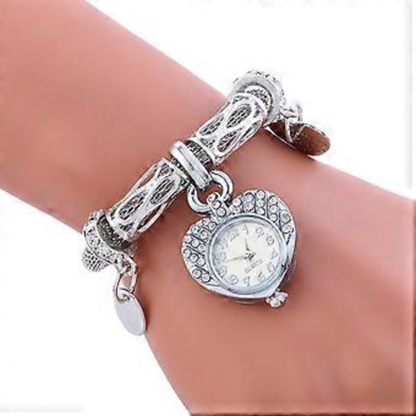 Sølv Mode Kvinder Kvarts Rustfrit Stål Mesh Bælte Armbåndsur - Et Chic Tilbehør til den Modedygtige Kvinde! GD