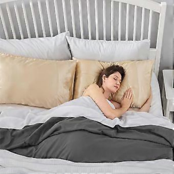 Satin Kuddeöverdrag för Hår och Hud, 2-pack - 20*29 tum Kuddfodral - Satin Kuddfodral med Kuvertstängning (Camel)