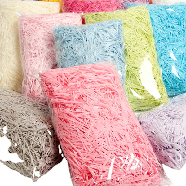600g förpackning strimlat raffiapapper - Crinkle konfetti för presentkorg