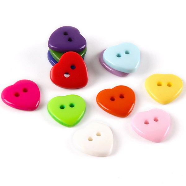 100 stk 2 hull knapper hjerteformede knapper harpiks syknapper blandede knapper for sying DIY håndverksprosjekter dekorasjon 1,5 cm