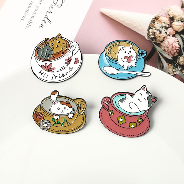 4 st Hat Ryggsäck Kläder Väskor DIY Hantverk Tillbehör Cartoon Brosch