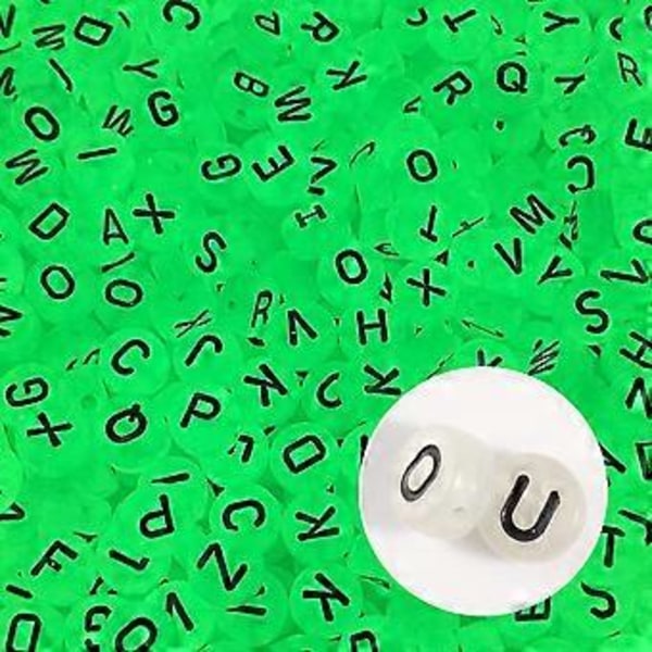 1500 kpl Valkoisia Pyöreitä Akryyli Alphabet-Helmiä A-Z Kirjaimet Sydänkuvio Helmiä
