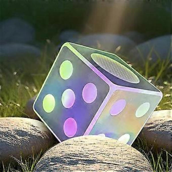 Uudet Mini 5.4 Bluetooth-kaiuttimet LED-valot Suuritehoinen kaiutin A