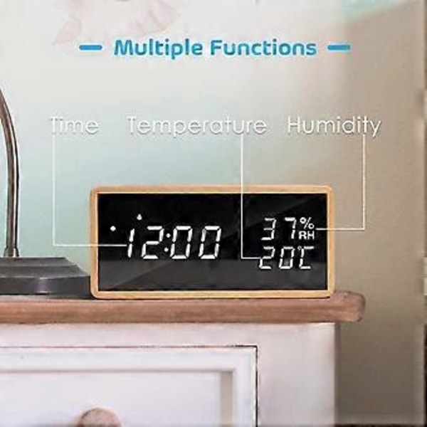 Elektronisk Väckarklocka, Digital Väckarklocka i Glas med 3 Larminställningar, USB-driven Digital Klocka med Tid, Temperatur och Luftfuktighet LED-Display (Re