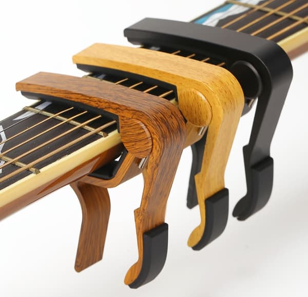 Gitarcapoer for akustiske, elektriske og ukulele-gitarer Black