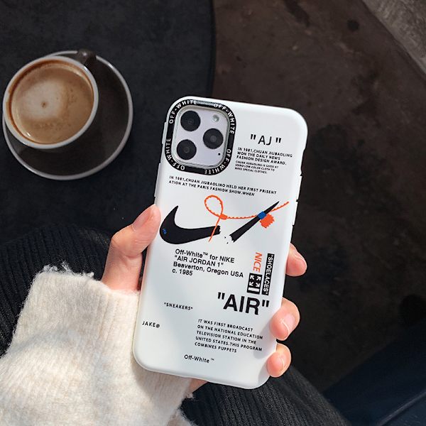 Frostat mobilskal för Iphone 13 Pro Max (Vit)