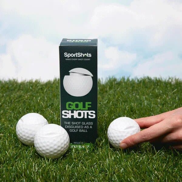 Shotglas i form av en golfboll