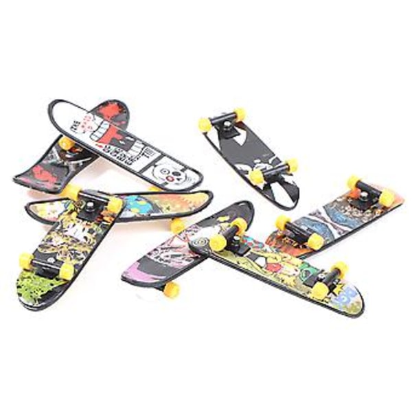 Mini Skateboard Fingerboard Leksak 1:6 Dockhus Mini Fyrahjuls Skateboard