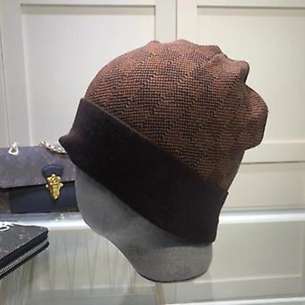 Ny Ankomst Designer Bogstav Trykt Ternet Vinterhue Blød Varmt Strikket Beanie Hat [JKW] (Brun)
