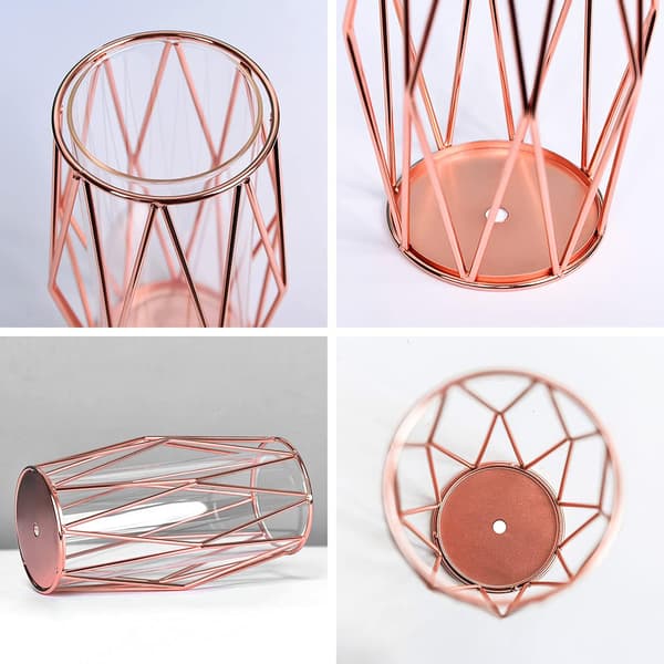 Klar kristallklar glasblomvas med metallstativ, blomvas