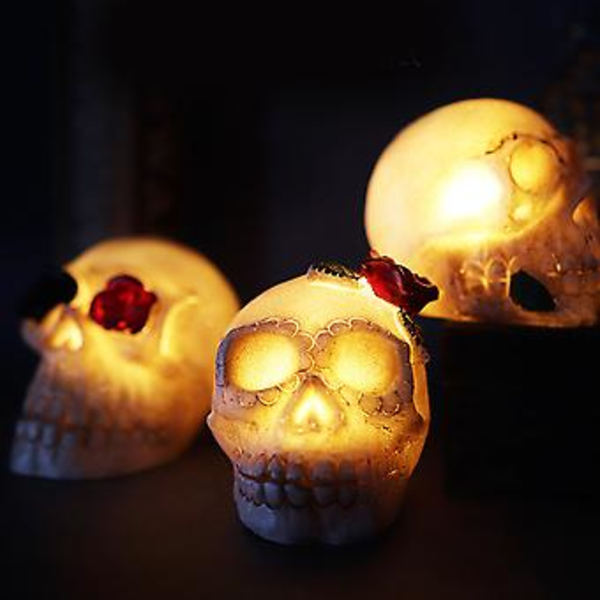 Halloween-hehkuvat kallovalot - Hartsikallopats ruusujen kanssa Halloween-kauhu (Silmä kukalla)