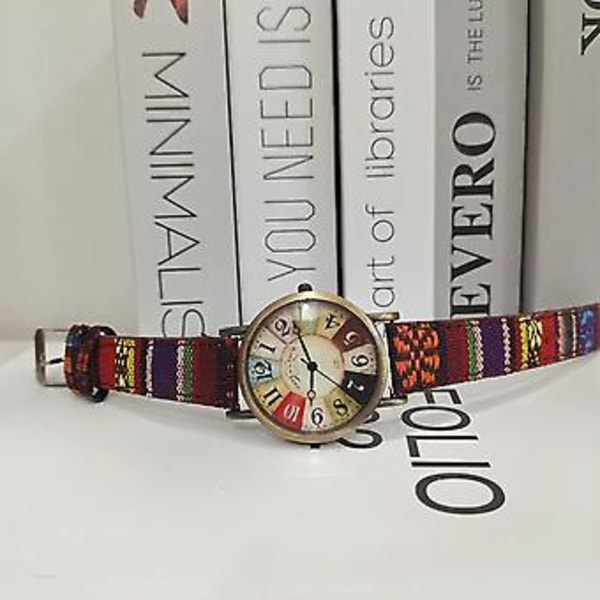 Damklocka i Boho Hippie-stil, flerfärgad regnbågsvävd armbandsklocka, present (Lila)