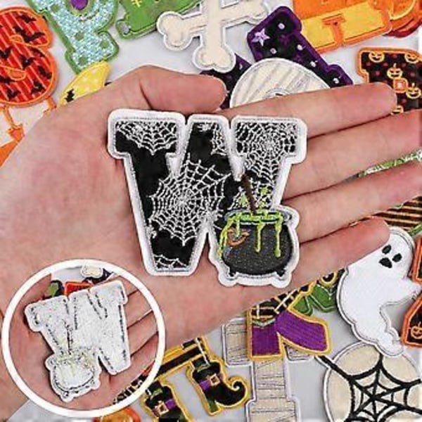 26 stk. Halloween-tema engelske bogstav broderi stofmærker computer broderi mærker kunst patch mærker bogstav broderi mærker