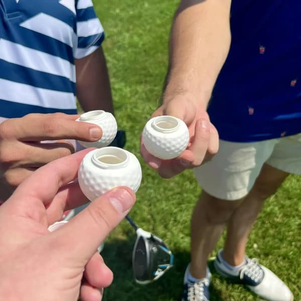 Shotglass formet som en golfball