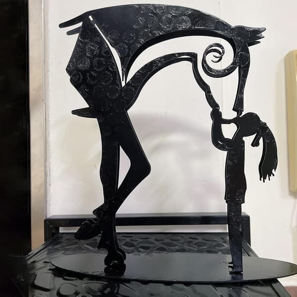 Kyss-hesteskulptur Moderne statue Rustikk metallkunst Menn Gave Hestdekor