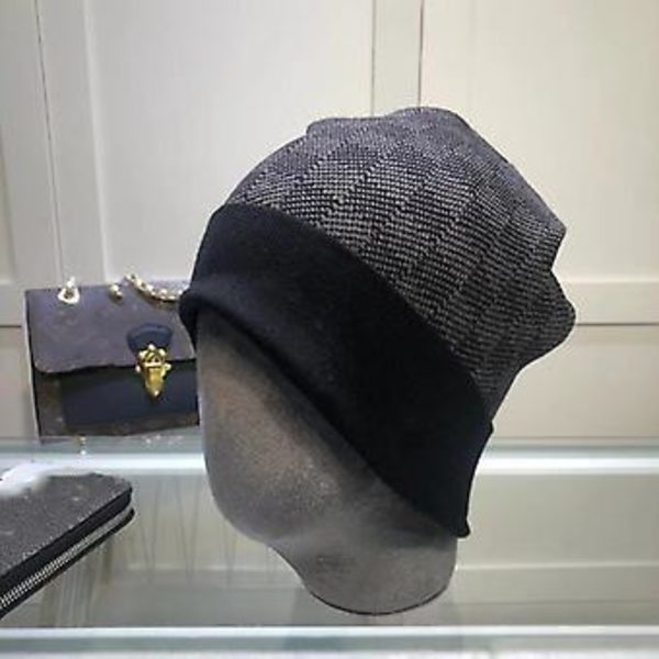Ny Ankomst Designer Bogstav Trykt Ternet Vinterhue Blød Varmt Strikket Beanie Hat [JKW] (Mørkegrå)