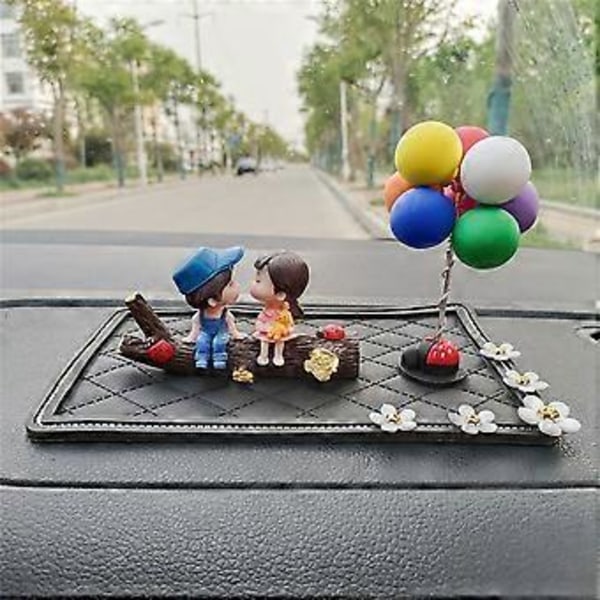 1 kpl Auton Koriste Autoilmanpoistoaukkoon Kiinnitettävä Söpö Piirretty Pari Action Figure (Branch lovers 01)