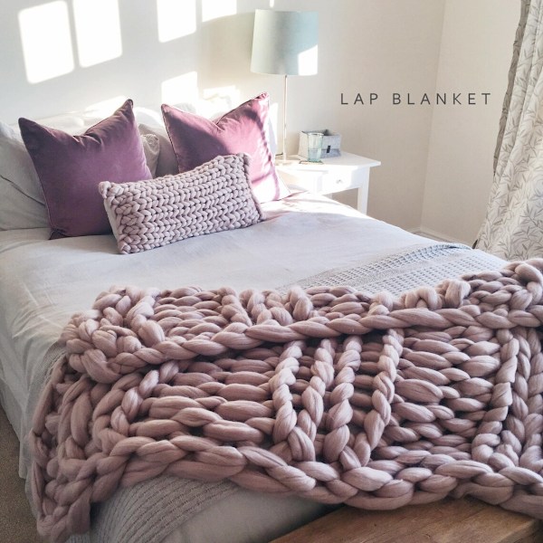 Chunky strikket mink blush tæppe - kæmpe strikket blush tæppe - Blush tæppe - merino uld tæppe - Blush strikket tæppe - Bryllupsgave 100x100 Lilla