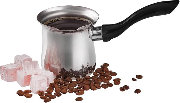 Tyrkisk kaffekanne og liten kasserolle i rustfritt stål