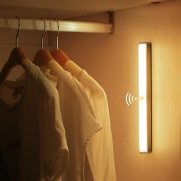 Trådløs dimbar LED-belysning Spotlight med bevegelsessensor 21 cm V White light