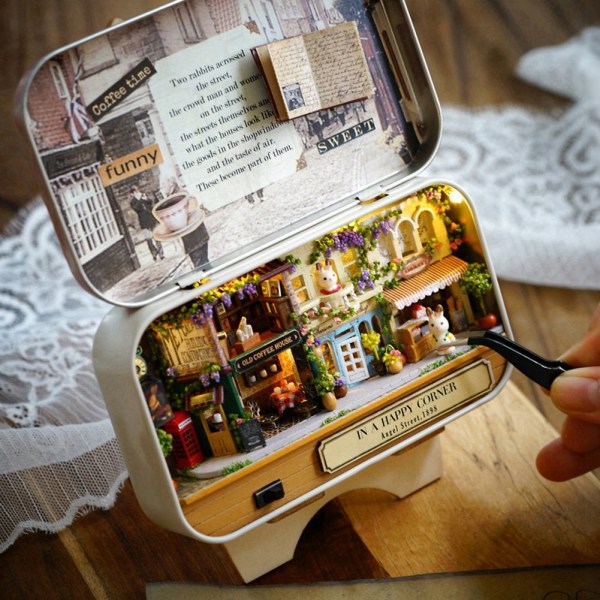 DIY Miniatyr Håndlaget Box Dollhouse Good Old Time Tema Mini-WELLNGS