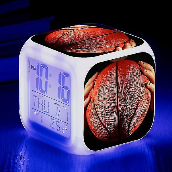 Basketball Vekkerklokke 7 Farger Endring Multifunksjon Noctilucence Elektronisk Klokke Barn Rom Vekke Timer Bursdagsgave for Barn Tw-WELLNGS Sky blue