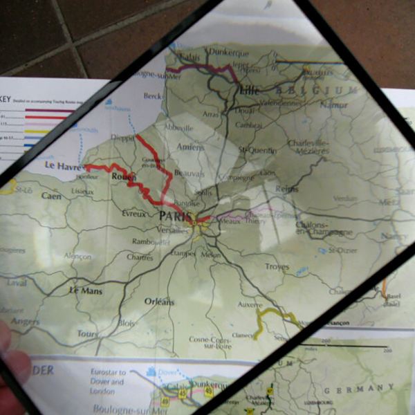 A5-kokoinen sivusuurennuslasi pienten tekstien lukemiseen - WELLNGS