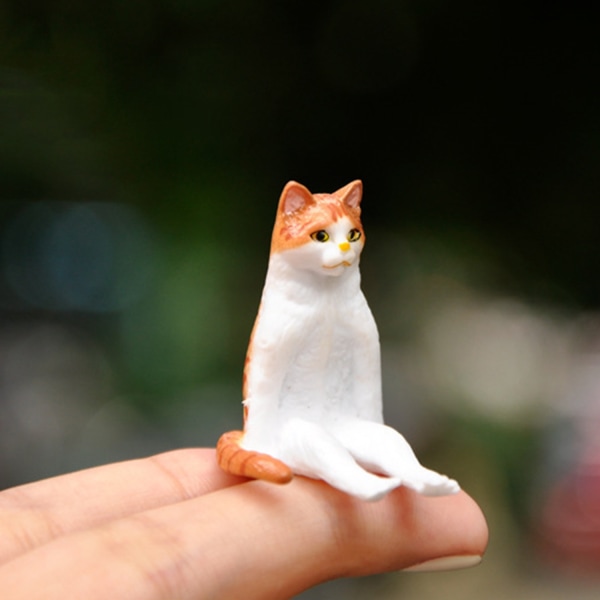 (Sæt med 6/1 styk pr. stil) Mos mikrolandskab dekorative ornamenter mini simulation kat Størrelse: højde 3,5 cm Materiale: pvc plastik-WELLNGS